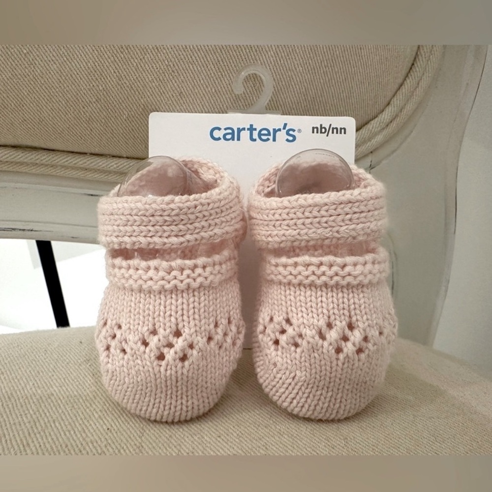 🦢Newborn Baby Carter's Pink Knit Baby Shoes Booties NWT